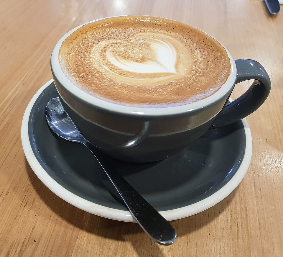 Hot Caffe Latte / ホットカフェラテ — Reference photo / 参考写真