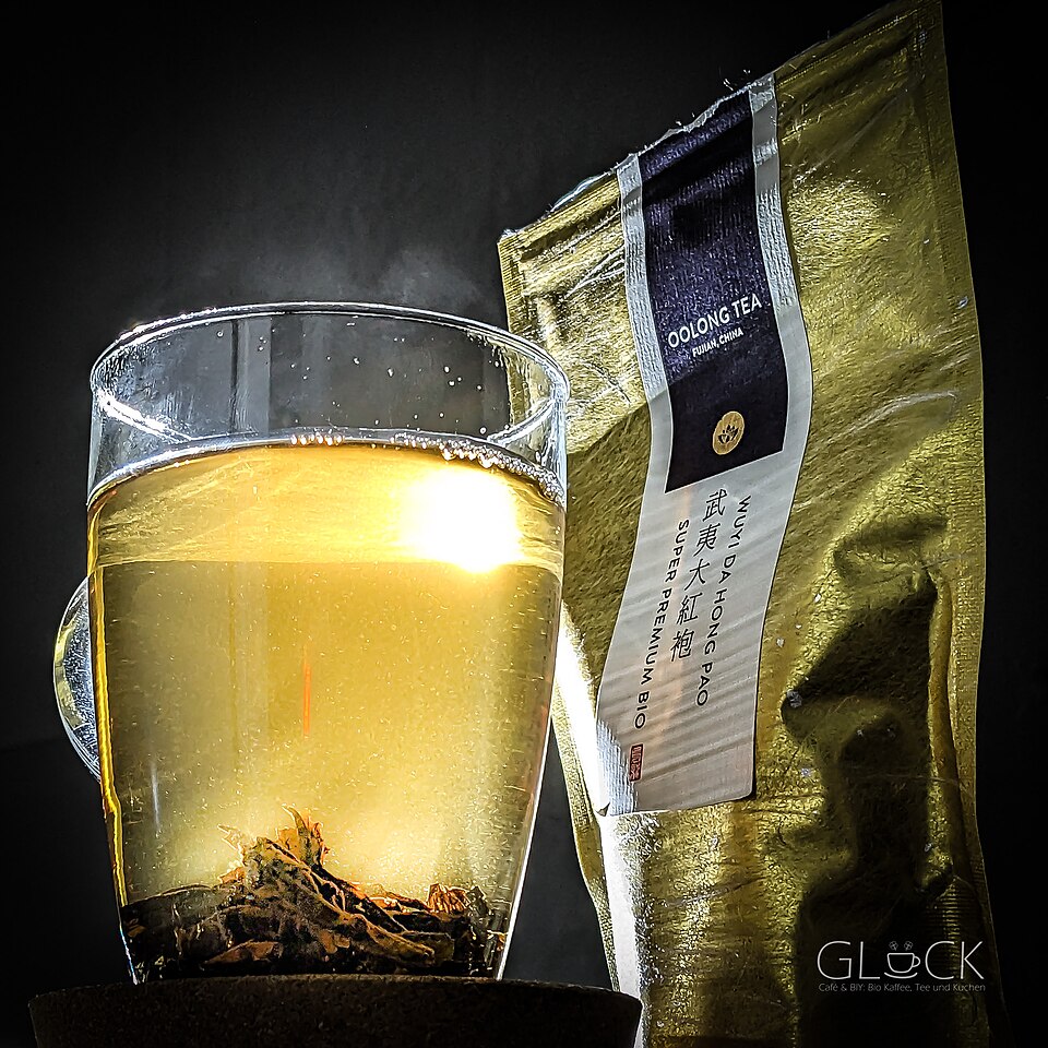 Black Oolong Tea / 黒烏龍茶 — Reference photo / 参考写真
