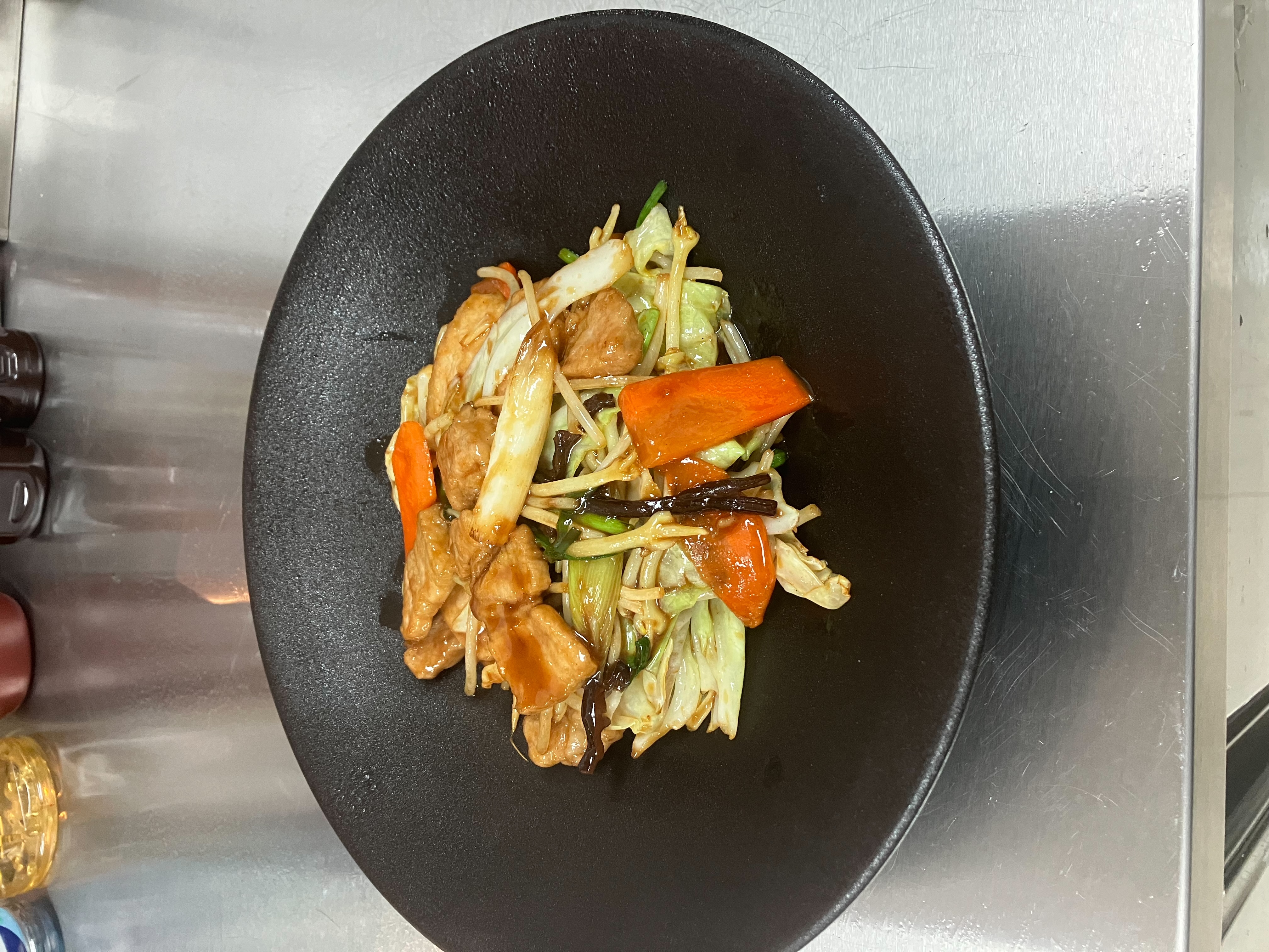 Stir-Fried Pork & Vegetables / 肉野菜炒め (1/2)