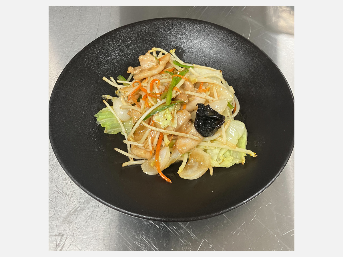 Stir-Fried Pork & Vegetables / 肉野菜炒め (1/6)