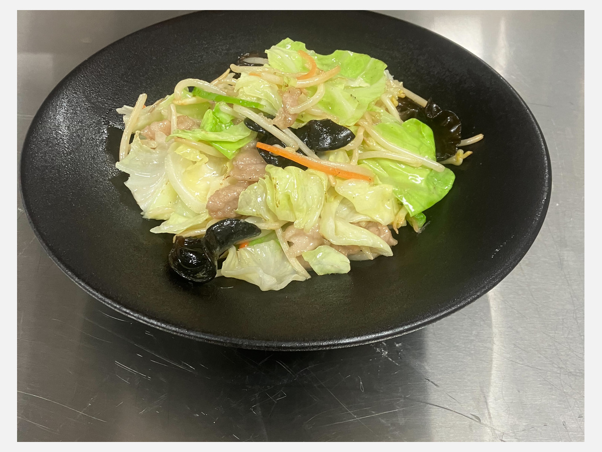 Stir-Fried Pork & Vegetables / 肉野菜炒め (1/8)