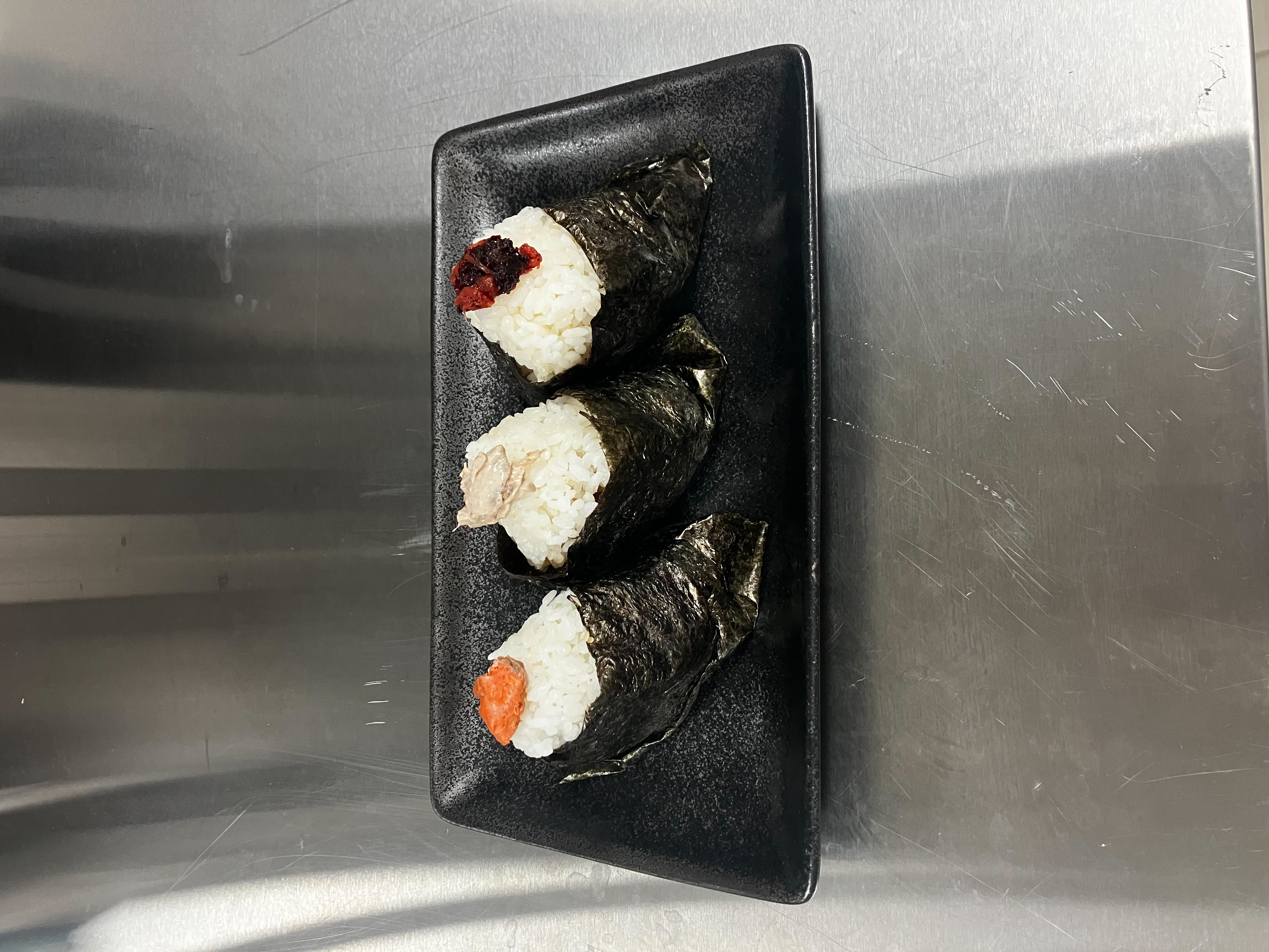 Ume Onigiri / 梅ぼし (2/2)