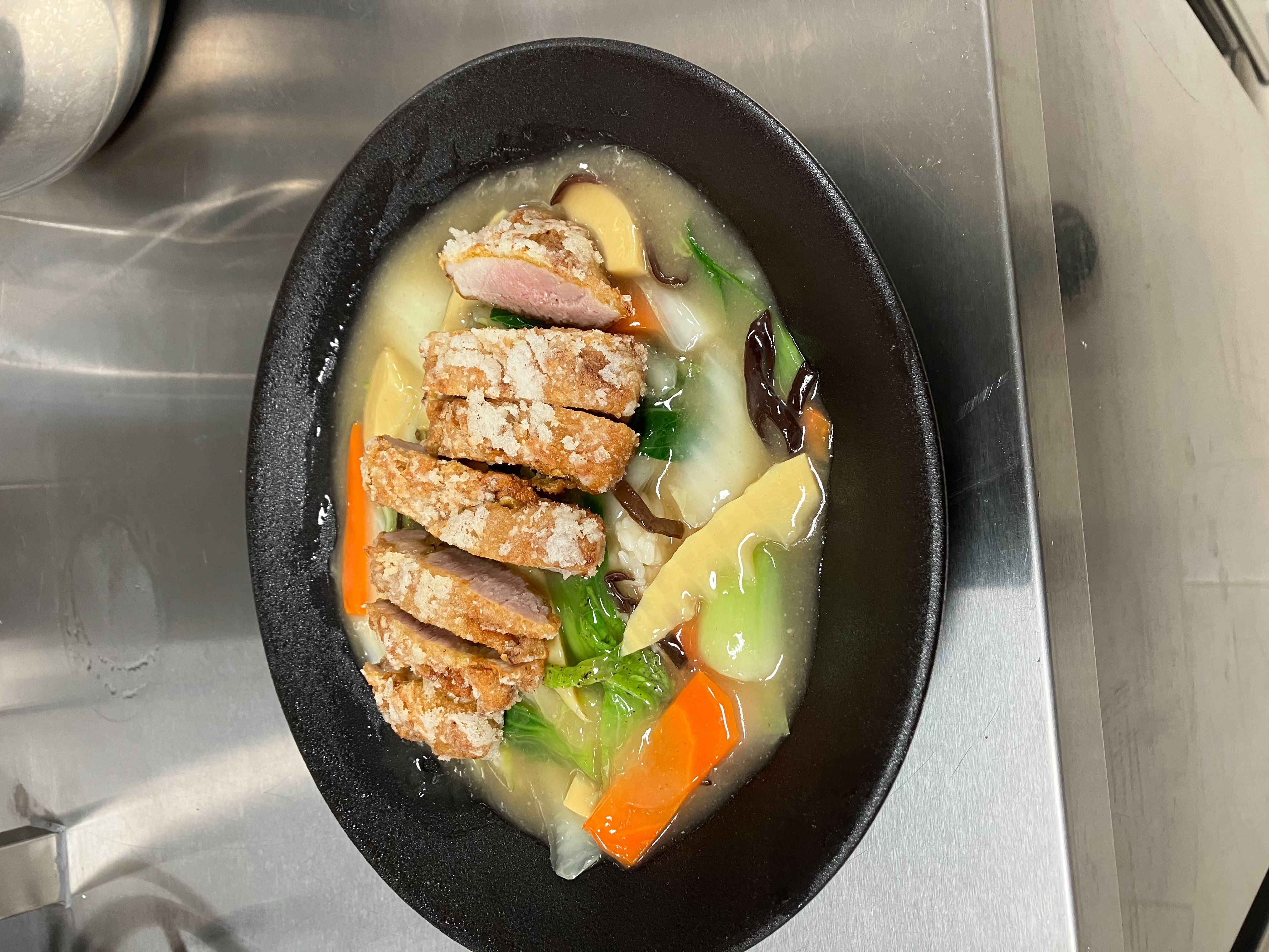 Pork Chop Rice Bowl / パイコーハン (2/3)