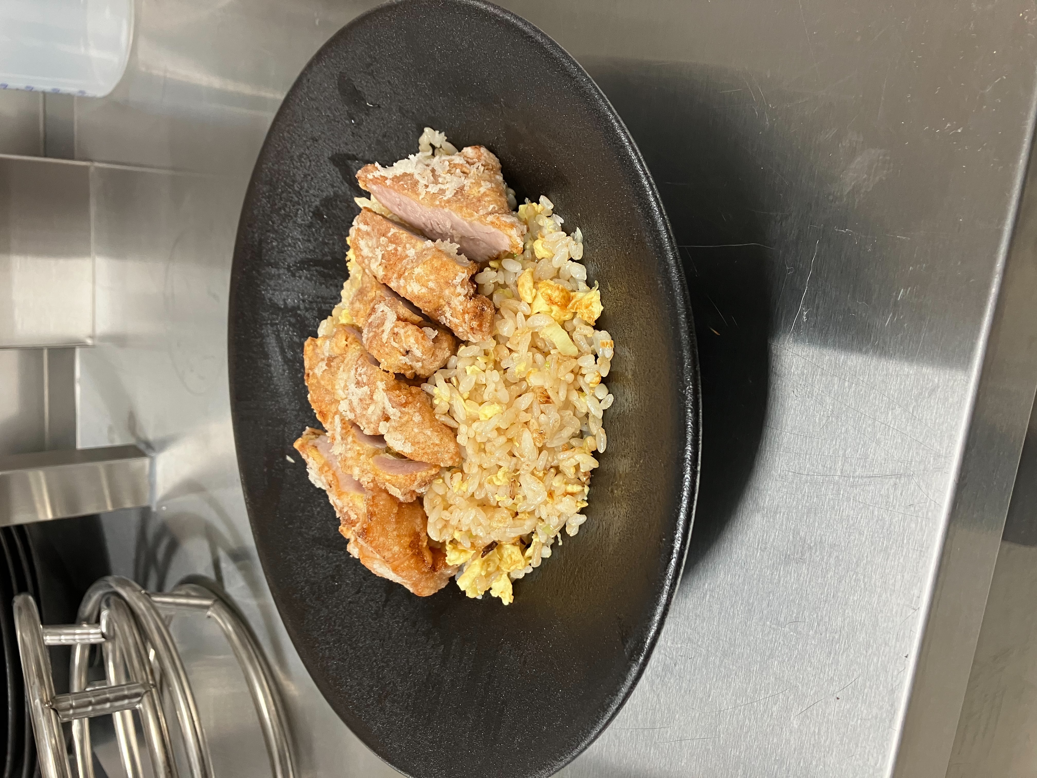 Pork Chop Fried Rice / パイコーチャーハン (1/3)