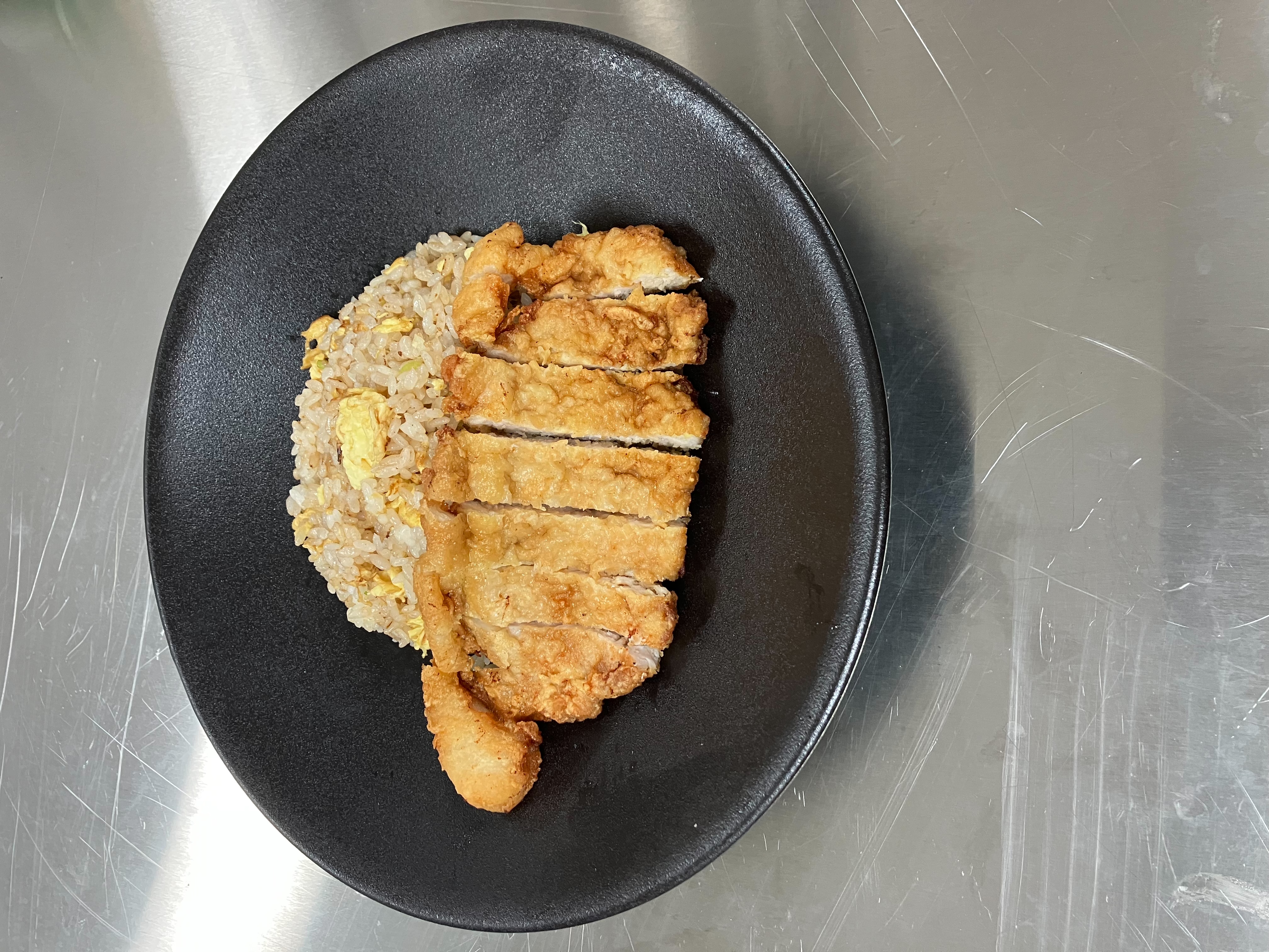 Pork Chop Fried Rice / パイコーチャーハン (2/3)